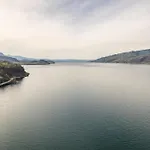 Bijou Side Panorama - Seeblick Und Erholung Nahe Interlaken *