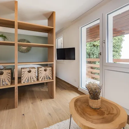 Bijou Side Panorama - Seeblick Und Erholung Nahe Interlaken