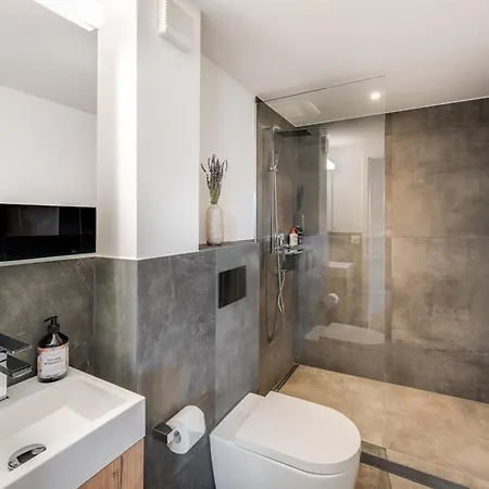 Bijou Side Panorama - Seeblick Und Erholung Nahe Interlaken * Leissigen