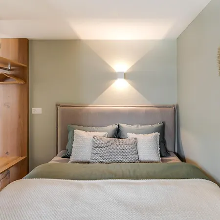 Bijou Side Panorama - Seeblick Und Erholung Nahe Interlaken Leissigen